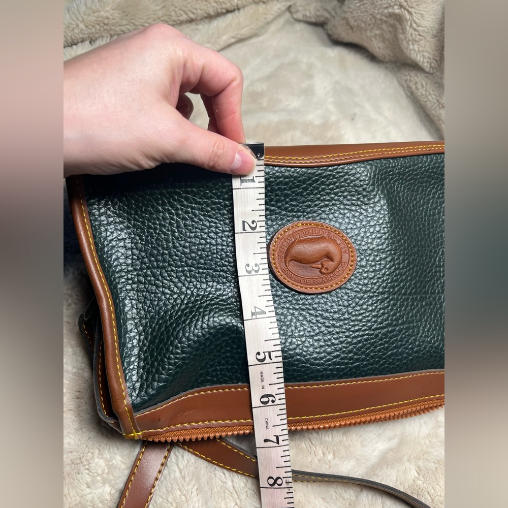 Dooney & Bourke crossbody. - Picture 7 of 10